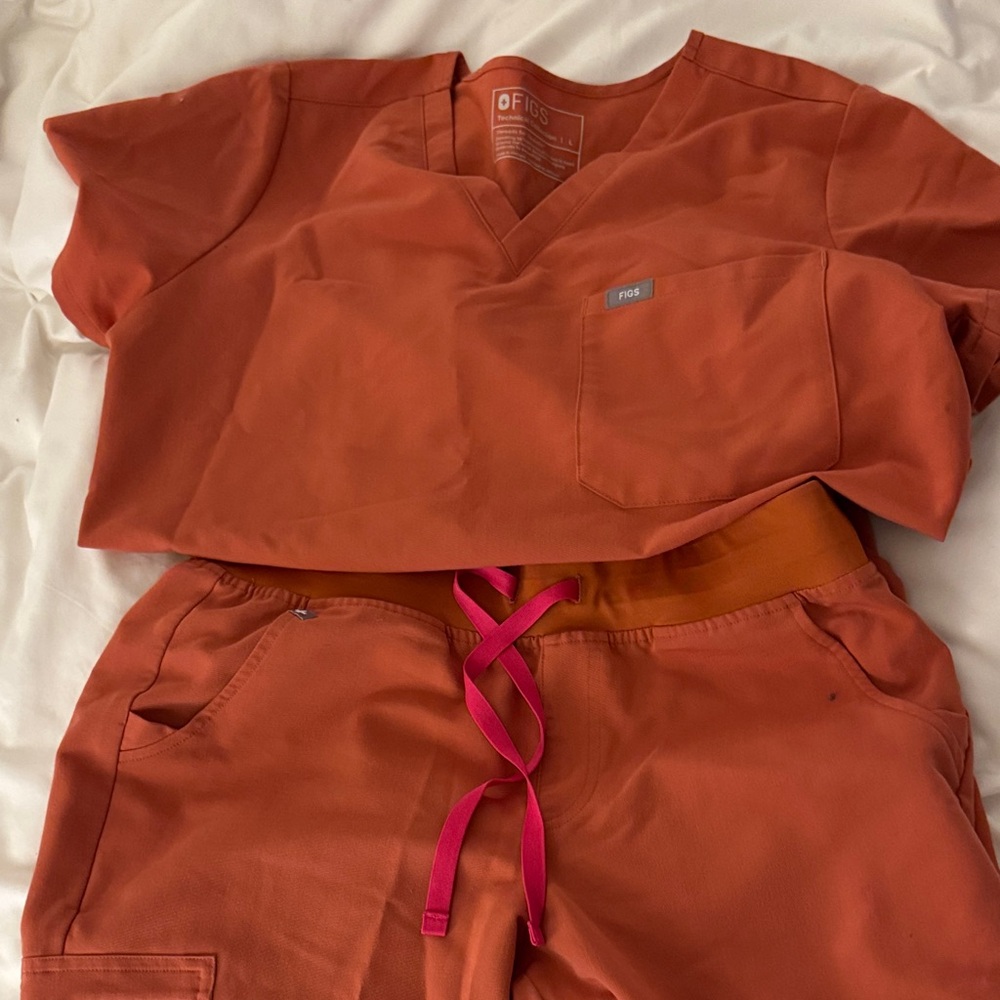 Figs Burnt Orange Scrub Set with Pink Accent